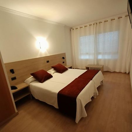 Hotel Vilobi Vilovi de Onar Ngoại thất bức ảnh