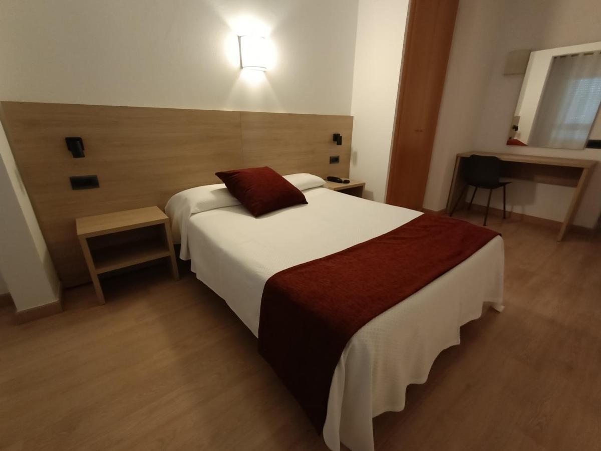 Hotel Vilobi Vilovi de Onar Ngoại thất bức ảnh